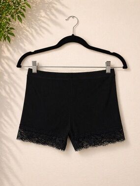 Black Lace Trim Seamless Safety Shorts - Women's Intimates